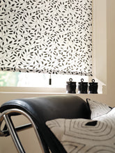 Load image into Gallery viewer, Roller Shades Black out