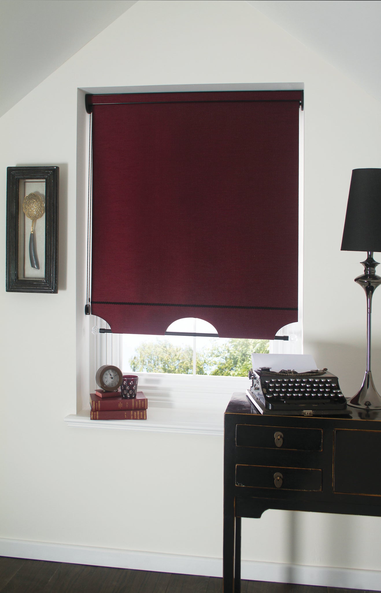 Load image into Gallery viewer, Roller shades black out