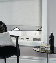 Load image into Gallery viewer, Roller shades black out