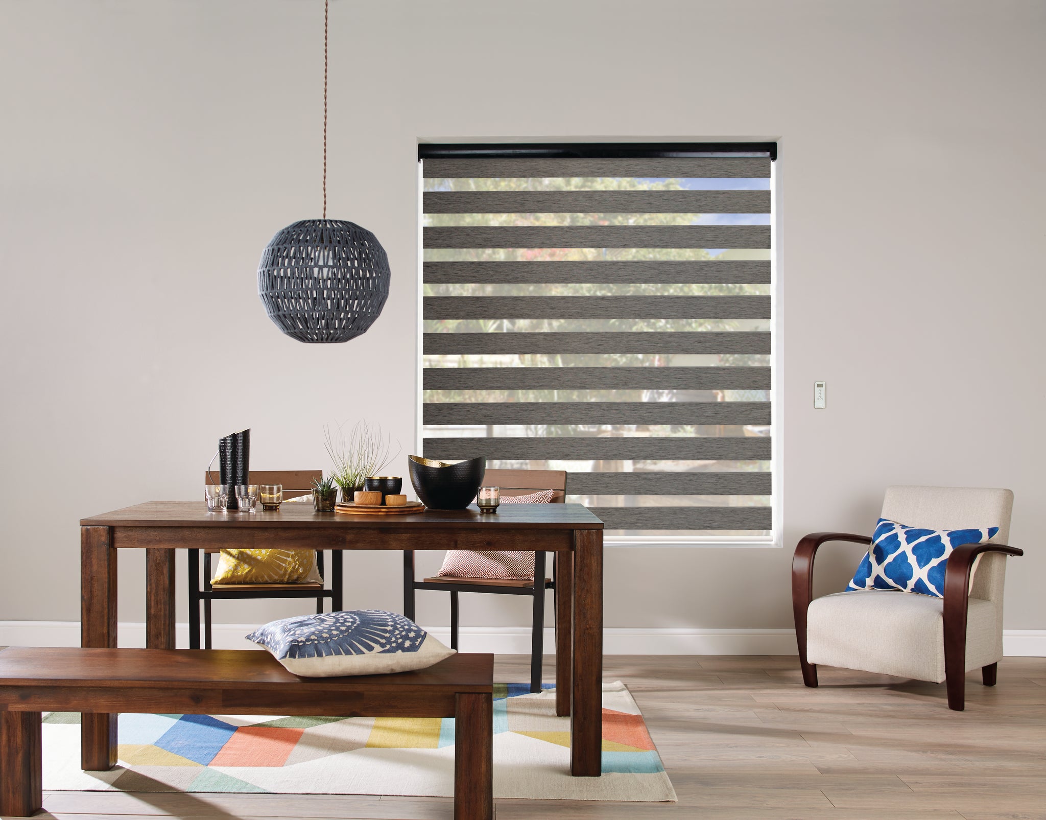 Load image into Gallery viewer, Venetian Faux Wood
