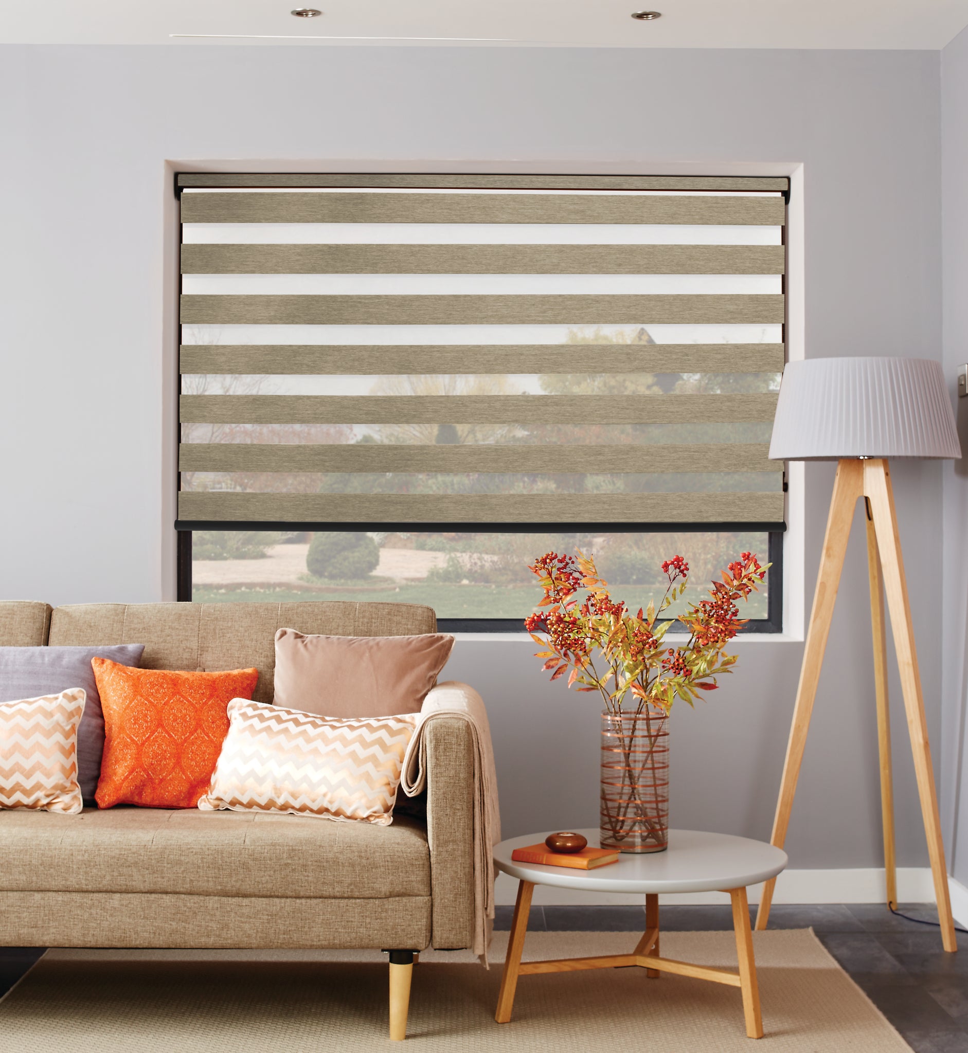 Load image into Gallery viewer, St Tropez Light Filtering
