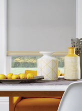 Load image into Gallery viewer, Roller Shades Black out
