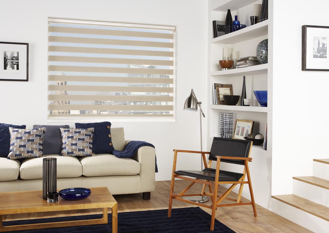 Load image into Gallery viewer, St Tropez Light Filtering
